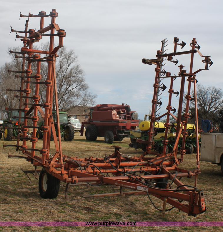 image for item E8412 Allis Chalmers 1300 32' folding field cultivator