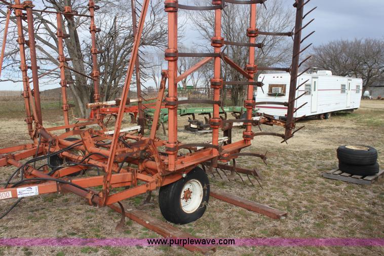 image for item E8412 Allis Chalmers 1300 32' folding field cultivator