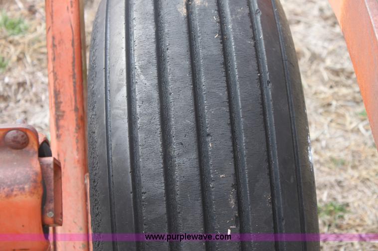 image for item E8412 Allis Chalmers 1300 32' folding field cultivator