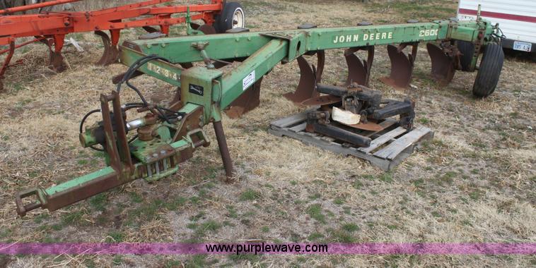 image for item E8413 John Deere A2600 six bottom plow