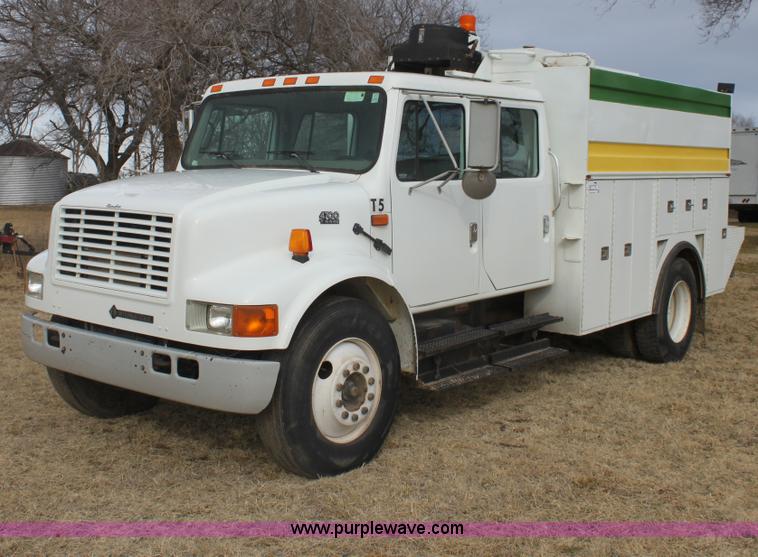 image for item E8415 1996 International 4700 Crew Cab service truck