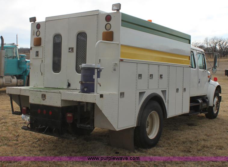image for item E8415 1996 International 4700 Crew Cab service truck