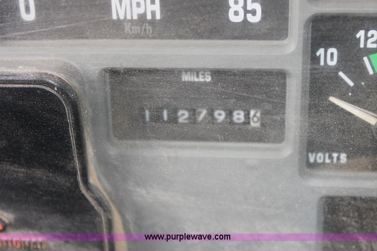 image for item E8415 1996 International 4700 Crew Cab service truck