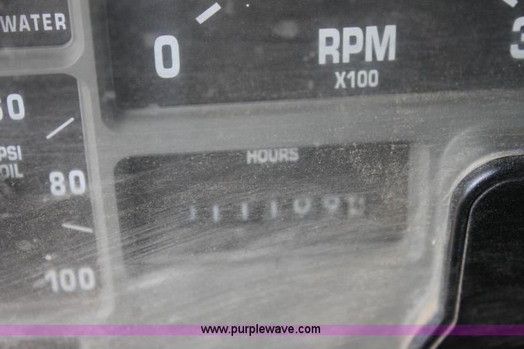 image for item E8415 1996 International 4700 Crew Cab service truck