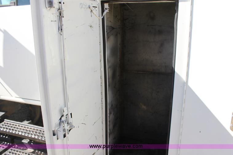 image for item E8415 1996 International 4700 Crew Cab service truck