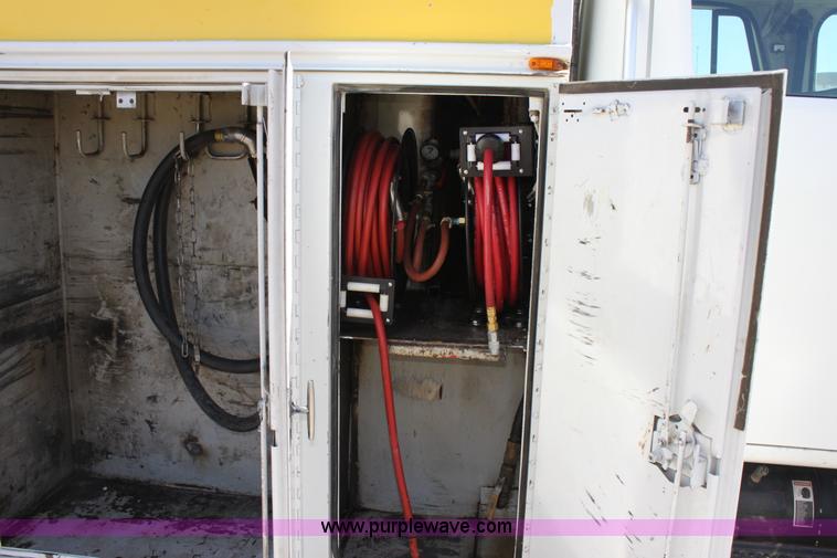 image for item E8415 1996 International 4700 Crew Cab service truck