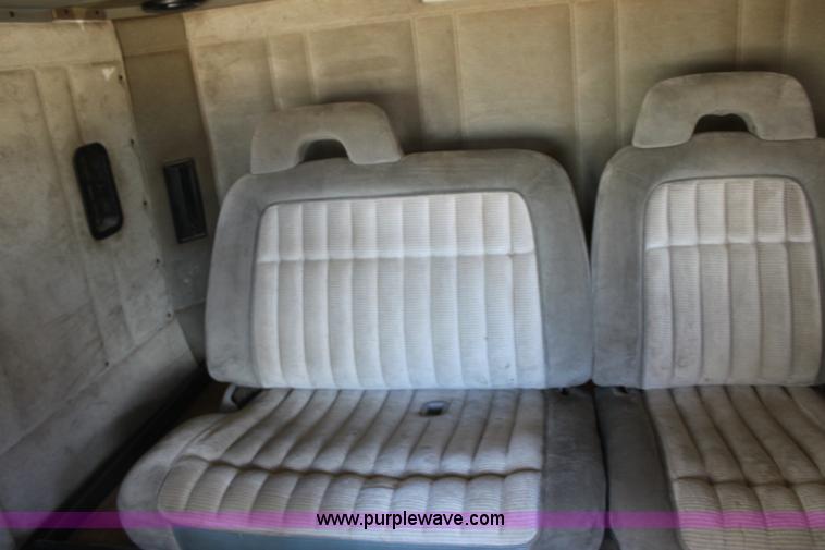 image for item E8416 1999 Freightliner FLD semi service truck