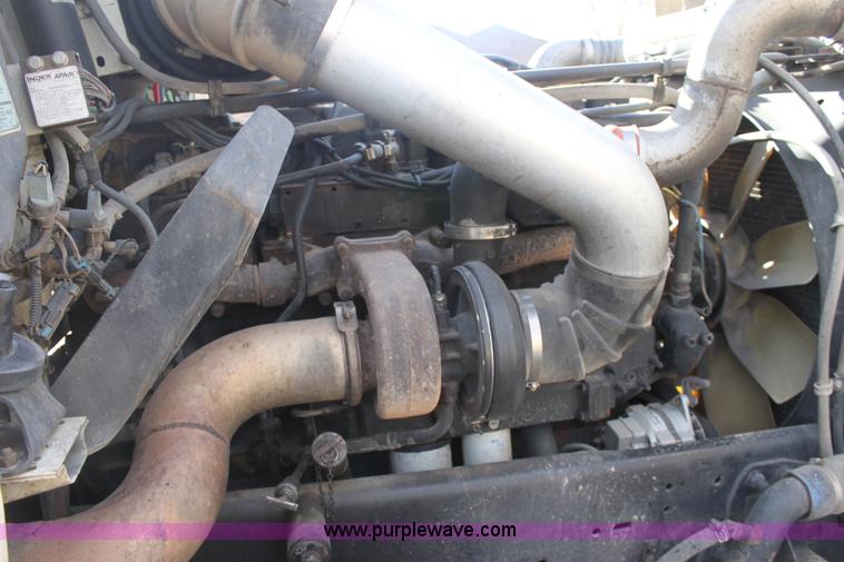 image for item E8416 1999 Freightliner FLD semi service truck