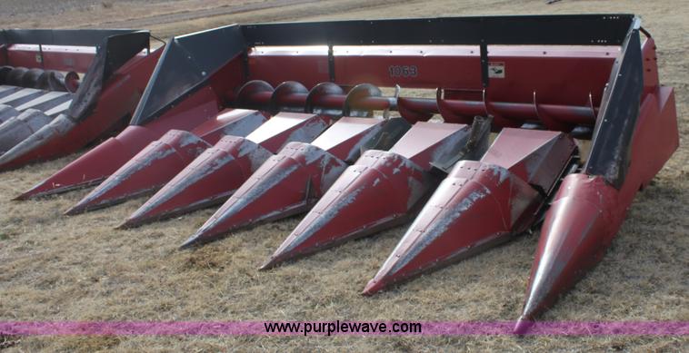 image for item E8418 Case 1063 corn head