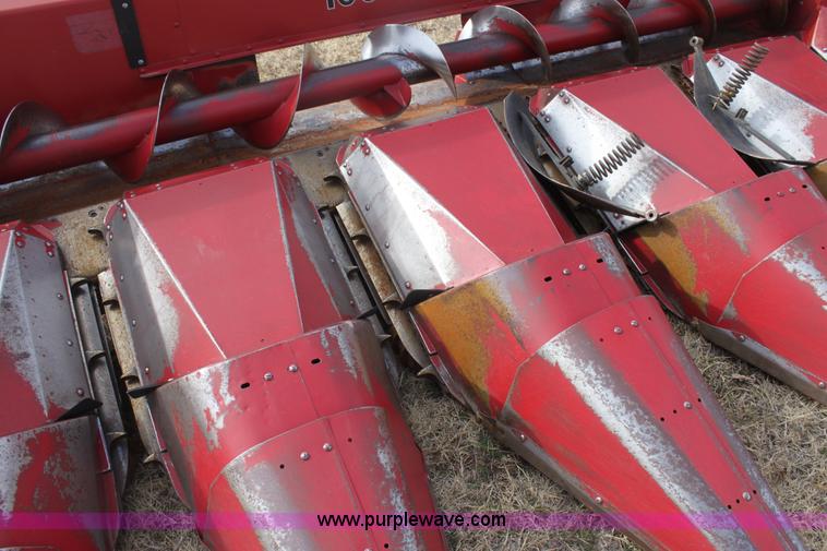 image for item E8418 Case 1063 corn head