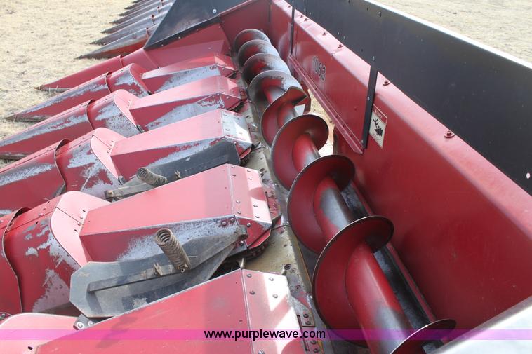 image for item E8418 Case 1063 corn head