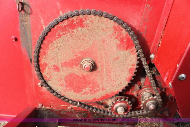 image for item E8418 Case 1063 corn head