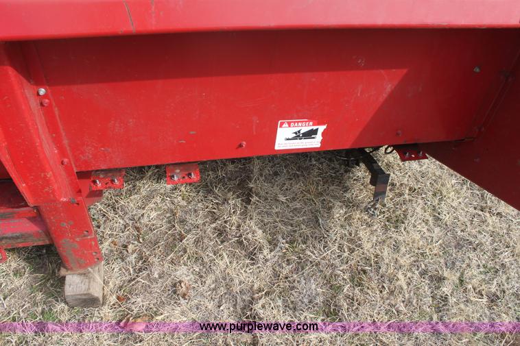 image for item E8418 Case 1063 corn head