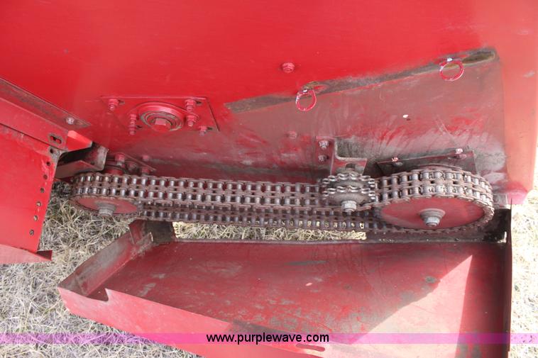 image for item E8418 Case 1063 corn head