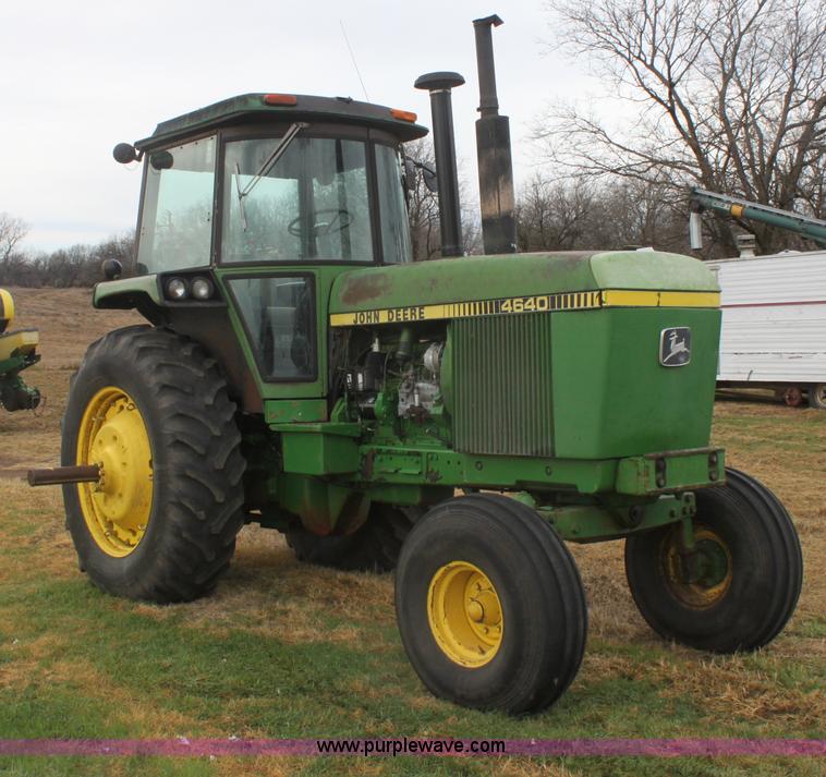 image for item E8419 1979 John Deere 4640 tractor