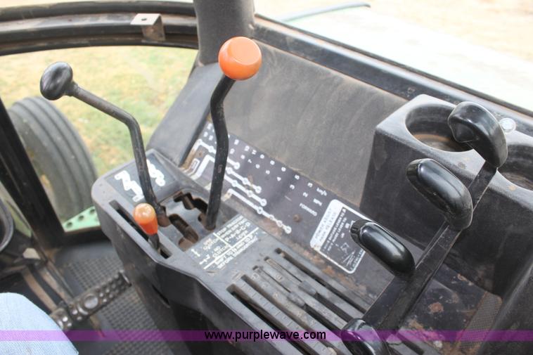 image for item E8419 1979 John Deere 4640 tractor