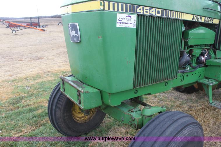 image for item E8419 1979 John Deere 4640 tractor
