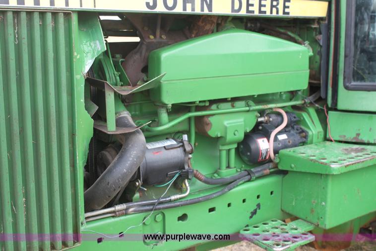 image for item E8419 1979 John Deere 4640 tractor