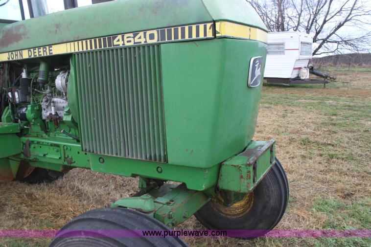 image for item E8419 1979 John Deere 4640 tractor