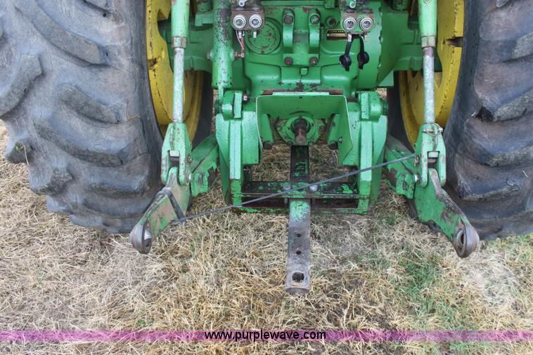 image for item E8419 1979 John Deere 4640 tractor