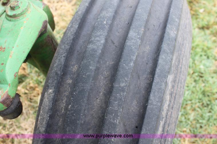 image for item E8419 1979 John Deere 4640 tractor