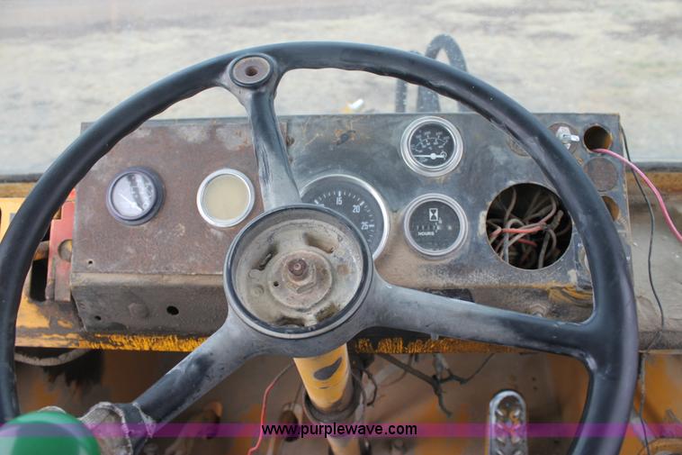 image for item E8420 1980 International 515 wheel loader