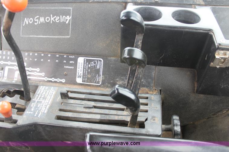 image for item E8421 1979 John Deere 4440 tractor