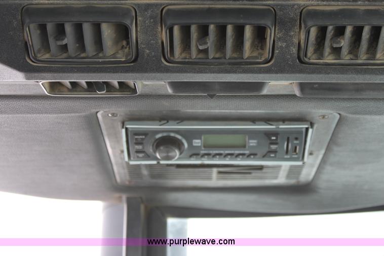 image for item E8421 1979 John Deere 4440 tractor