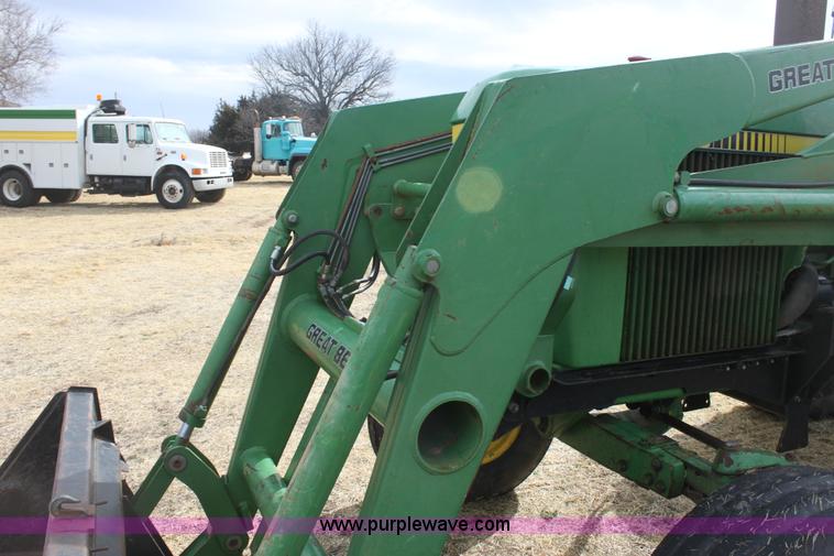 image for item E8421 1979 John Deere 4440 tractor