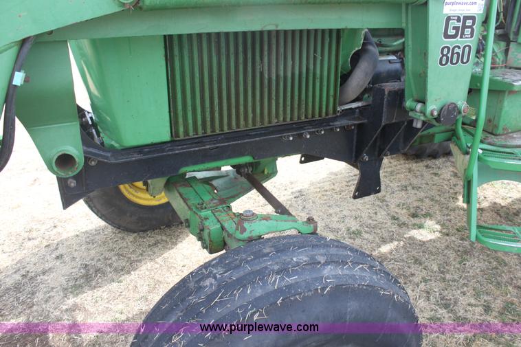 image for item E8421 1979 John Deere 4440 tractor