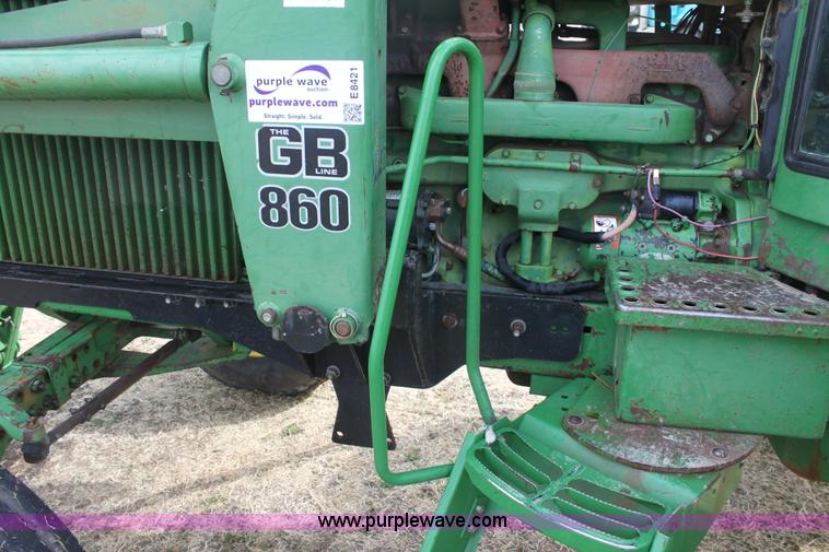 image for item E8421 1979 John Deere 4440 tractor