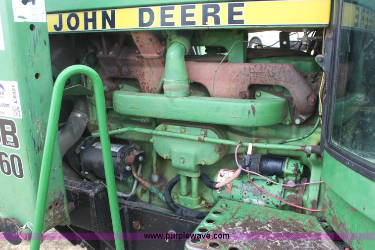 image for item E8421 1979 John Deere 4440 tractor