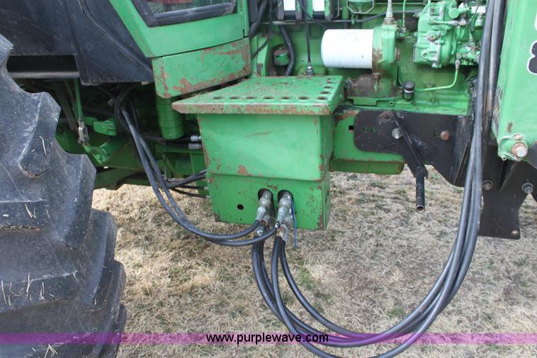 image for item E8421 1979 John Deere 4440 tractor