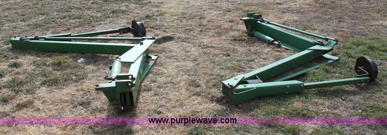 image for item E8423 1999 John Deere 1760 Conservation 12 row flex planter