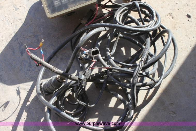 image for item E8423 1999 John Deere 1760 Conservation 12 row flex planter