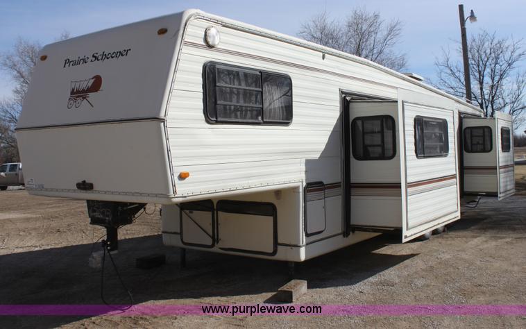 image for item E8429 1985 Prairie Schooner camper