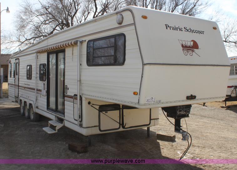 image for item E8429 1985 Prairie Schooner camper