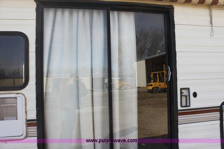 image for item E8429 1985 Prairie Schooner camper