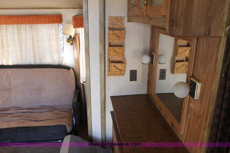 image for item E8429 1985 Prairie Schooner camper