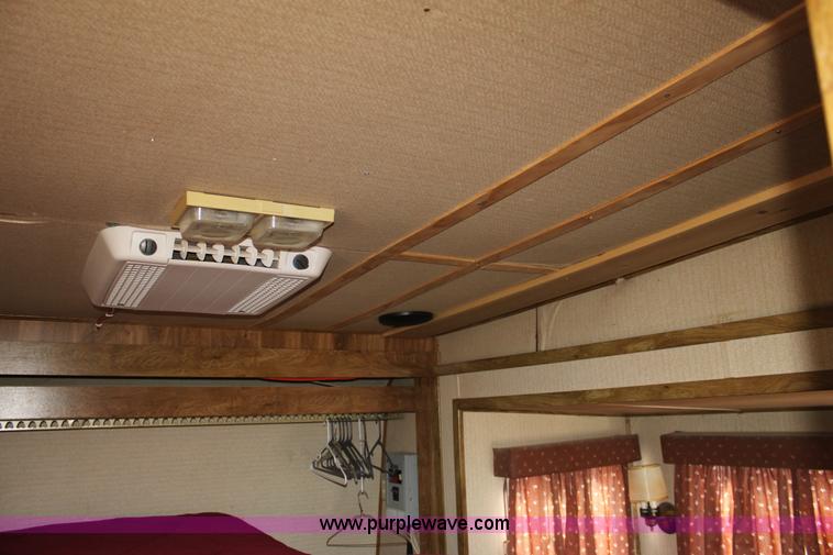 image for item E8429 1985 Prairie Schooner camper