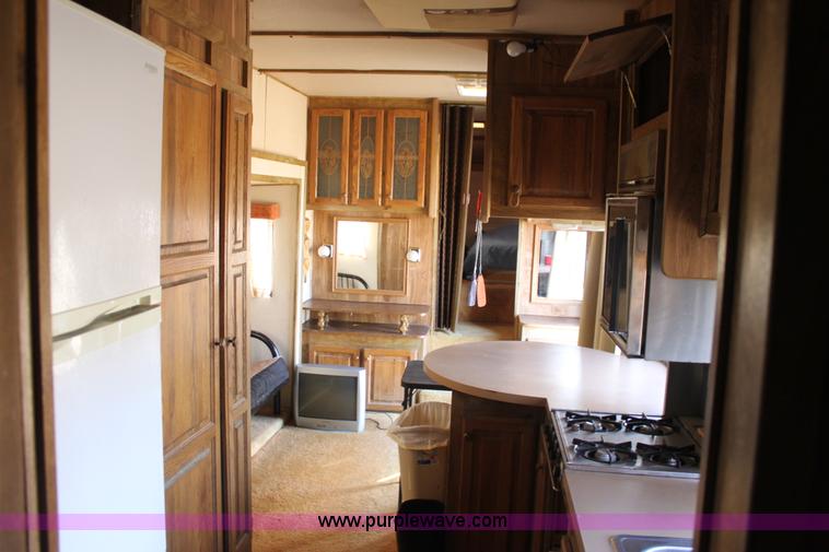 image for item E8429 1985 Prairie Schooner camper