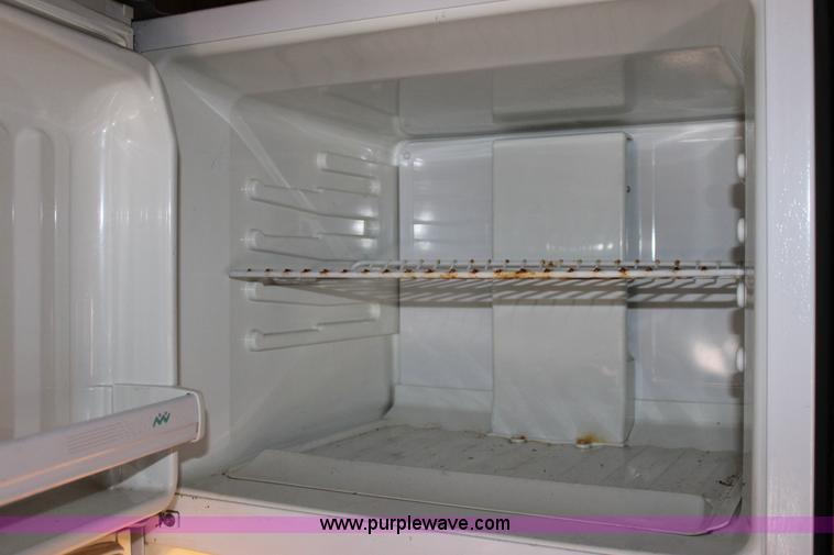 image for item E8429 1985 Prairie Schooner camper