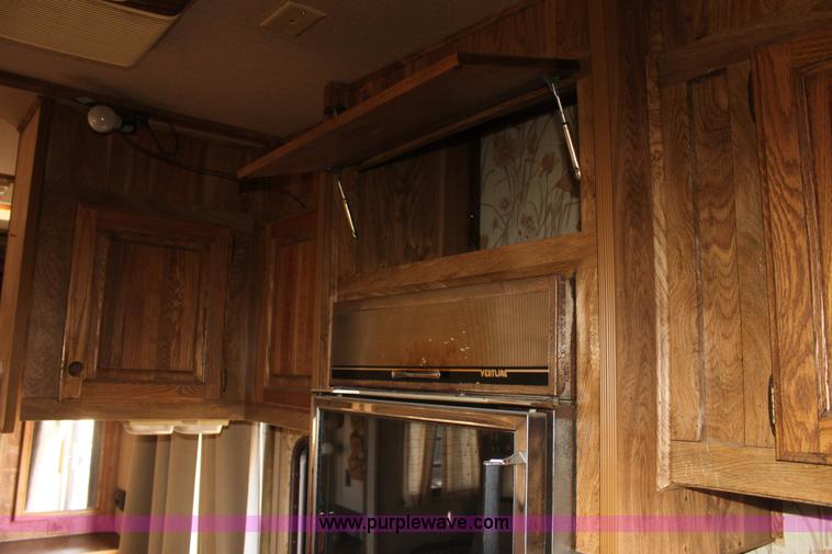 image for item E8429 1985 Prairie Schooner camper