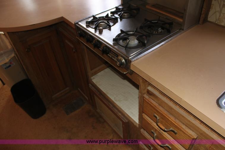 image for item E8429 1985 Prairie Schooner camper