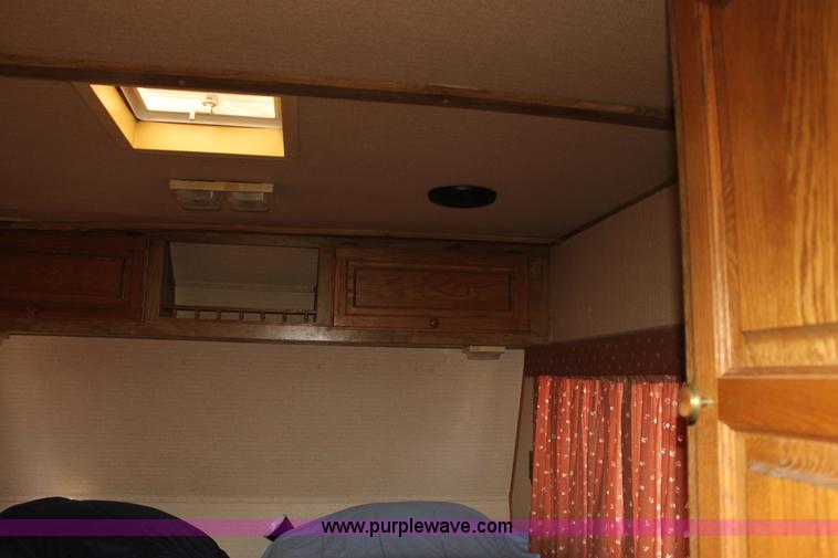 image for item E8429 1985 Prairie Schooner camper