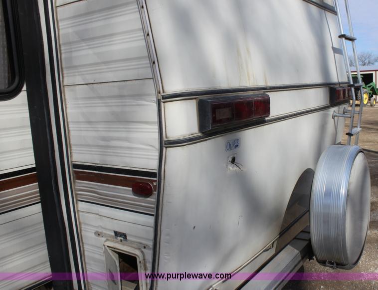 image for item E8429 1985 Prairie Schooner camper