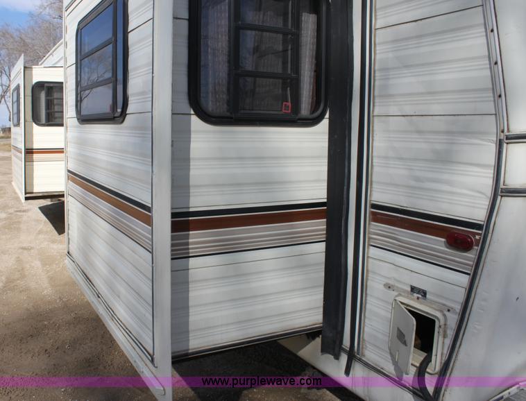 image for item E8429 1985 Prairie Schooner camper