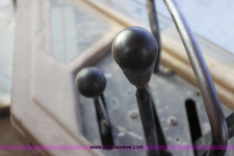 image for item E8434 Caterpillar Challenger 75 tractor