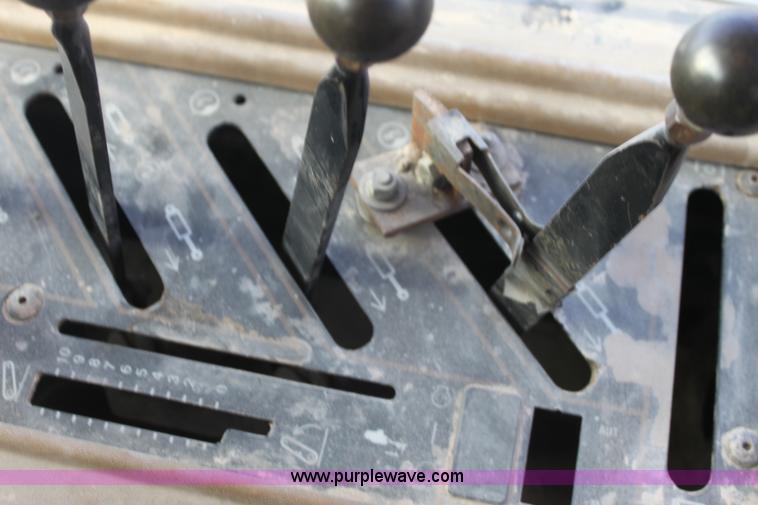 image for item E8434 Caterpillar Challenger 75 tractor