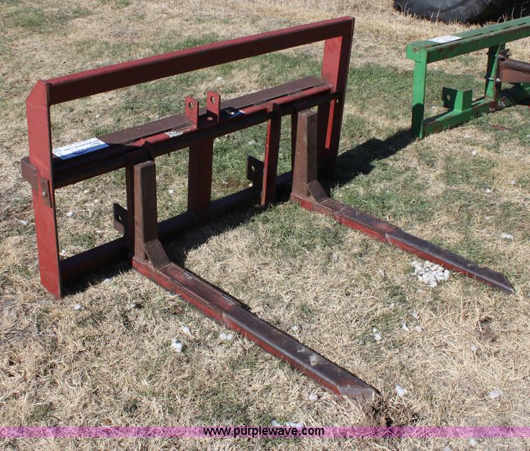 image for item E8435 Front loader forks